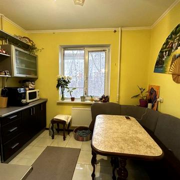 Продаж 1 кім. квартири/Велмарт