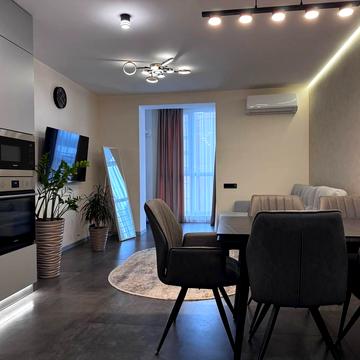 Сімейна вул., 6