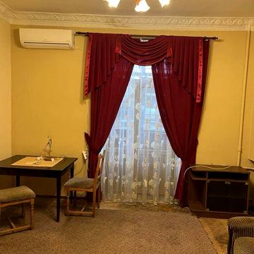 Продаж квартири вул. Басейна,17