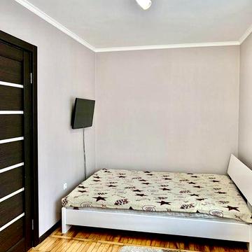 Продам 2 к кв. Незалежної України вул. (40 років Радянської України) ЖК Остановка Гагарина