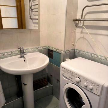 Здам 1к пр Героїв 23 р-н китайська стіна