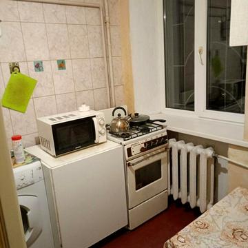 Олександра Поля просп. (Кірова), 98-А