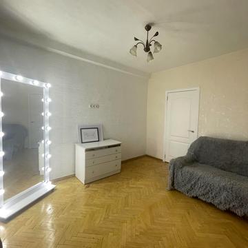 Марії Приймаченко бульв. (Академіка Ліхачова), 6