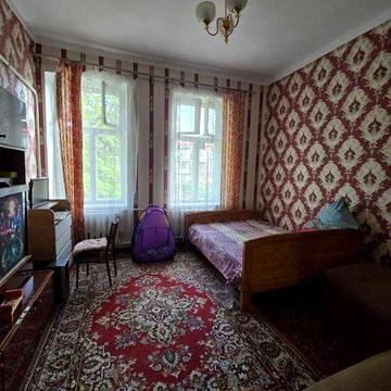 Продам квартиру на Средней. Срочно!