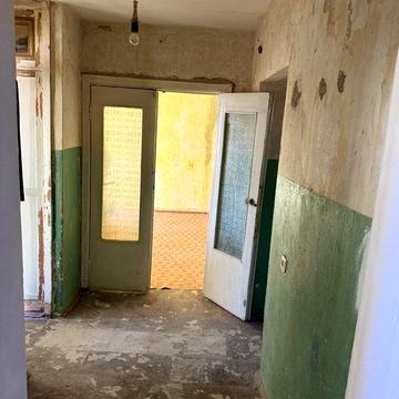 Продається простора 3-кімнатна квартира+ автономка