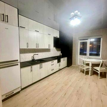 1-кімн. Новобудова 45 кв. 2/10 Автономне опалення. Незалежності 15