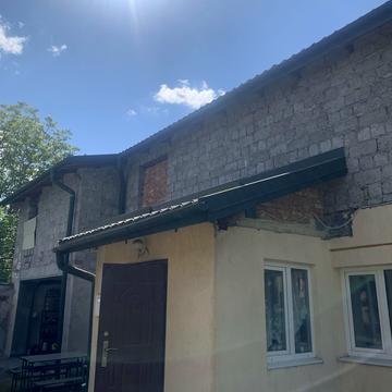 Василя Сухомлинського вул., 2