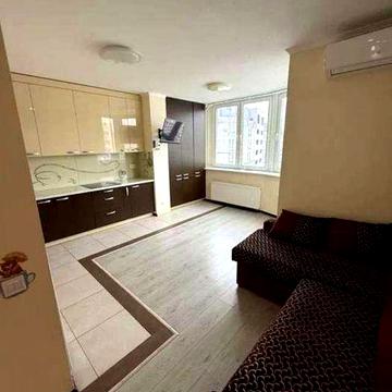 Простора та затишна 3-к квартира 100 м² ЖК Позняки 4-А