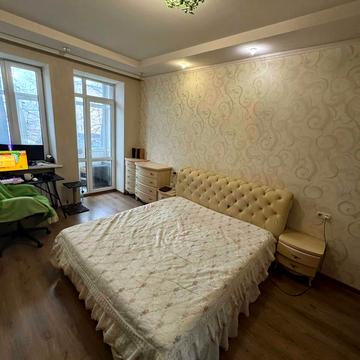 Євгена Котляра вул. (Червоноармійська), 12