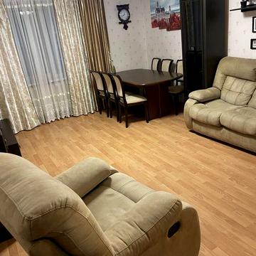 Затишна, велика квартира без комісії