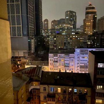 Оренда 3-х кімнатной квартіри у Ценрі міста