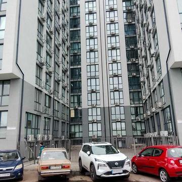 Продам однокімнатну  квартиру в м.  Київ, по вул. Кам`янській, 127 ЖК Метро Парк