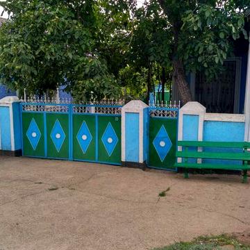 Дом 69.8 кв. м. + летняя кухня, до продажи сдаётся в аренду лет. кухня