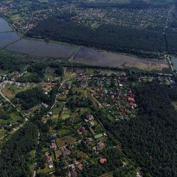 Дача Хлепча 25мин метро Теремки навкруги ліс річка озера чисте повітря