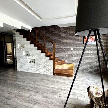 ВЕЛИКА квартира у НОВОБУДОВІ Резервне живлення! Можна під офіс