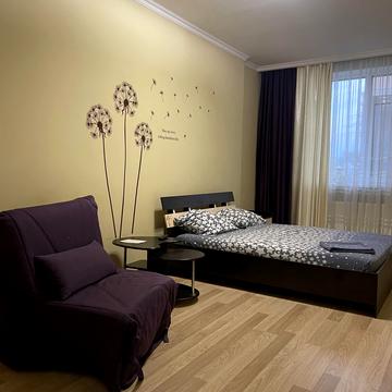 Перлинна вул., 3