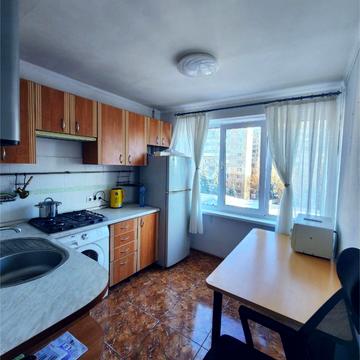 Михайла Омеляновича-Павленка вул. (Суворова), 18/20