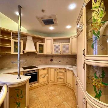 Володимира Івасюка просп. (Героїв Сталінграду), 8-А