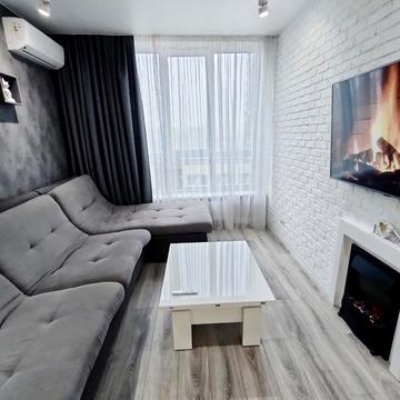 Європейського Союзу просп. (Правди), 45-Б