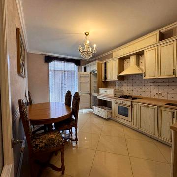 Довготривала оренда 2-хкім квартири Вул Докучаєва(Дастора)