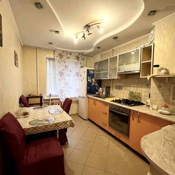 Іцхака Рабіна вул., 2