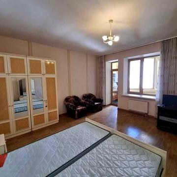 Здається 1-кімнатна квартира на вул.Дмитрівській,46