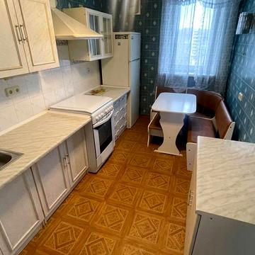 Академіка Заболотного вул., 12