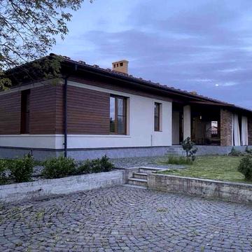 Оренда сучасного будинку