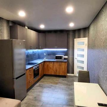 Каховська вул., 62