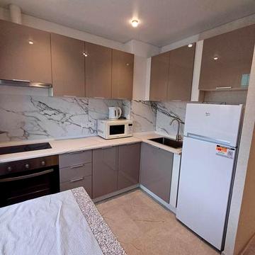 Оренда 1к.кв з новим ремонтом біля метро