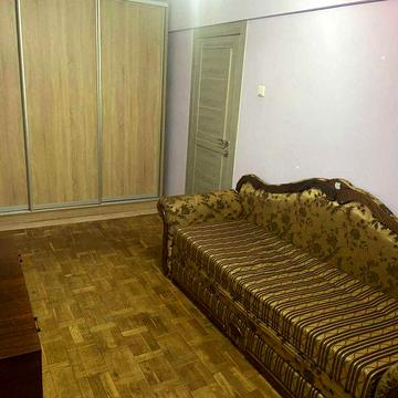 Оренда 2 кімнатної квартири на вул. Максимовича