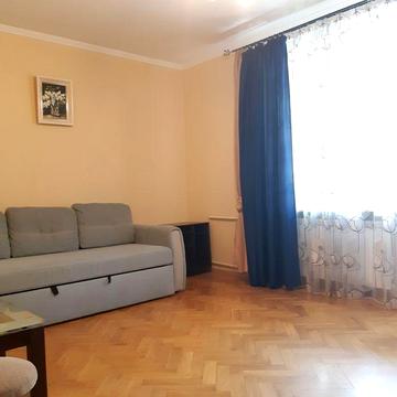 Довгострокова оренда однокімнатної квартири біля метро Лівобережна.