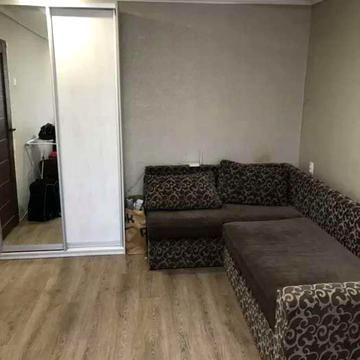 Героїв Космосу вул., 1