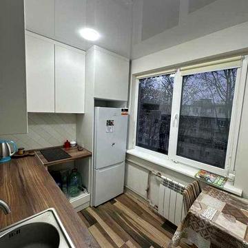 Продам 2-х кімнатну квартиру, 5 хвилин пішки від метро 23 Серпня