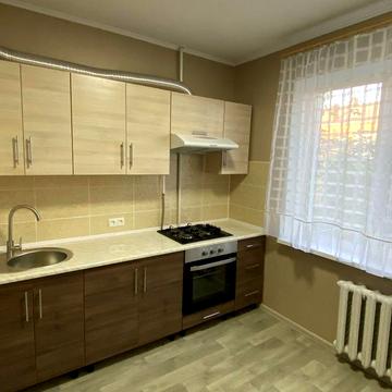 Здам 1 кімнатку квартиру на 96 кварталі!