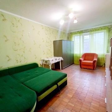 Леся Курбаса просп., 14