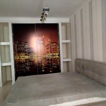 Драгоманова вул., 2