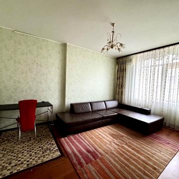 Торгова вул., 9