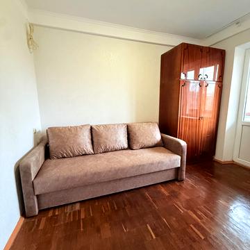 Мілютенка вул., 46