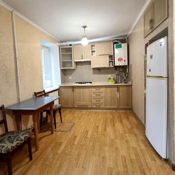 Олега Антонова вул. (Карла Маркса), 6