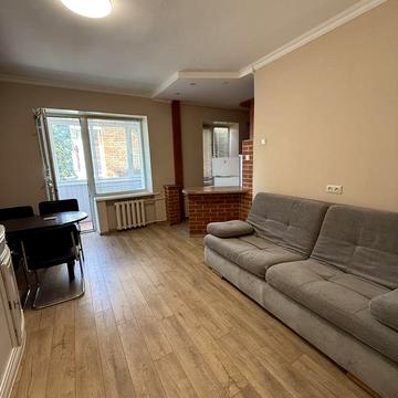 Берестейський просп. (Перемоги), 7-Б