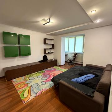 Угорницька вул., 16