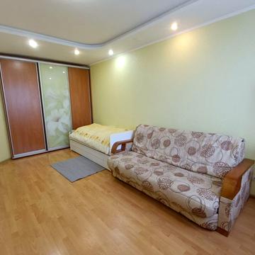 Бориспільська вул., 6