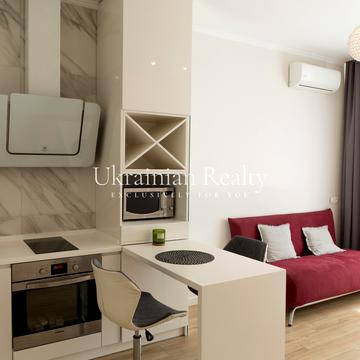 Джона Маккейна вул. (Івана Кудрі), 7