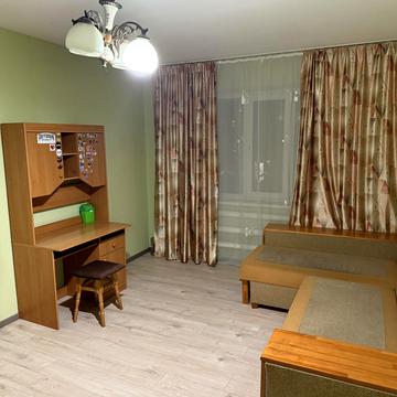 Бориса Гмирі вул., 5