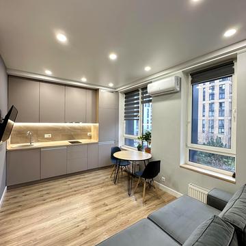 Салютна вул., 2к18