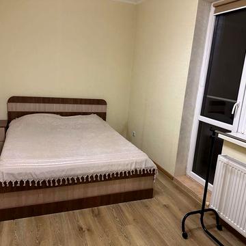 Здам в оренду двох рівневу квартиру з гаражем