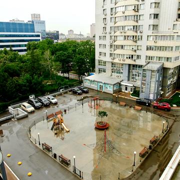 Вадима Гетьмана вул., 1-Б