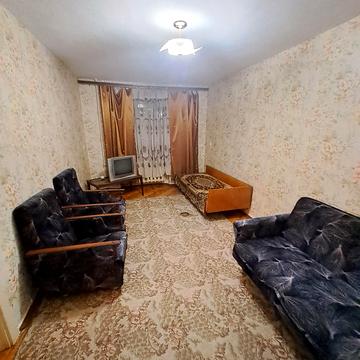 Яценка вул., 4