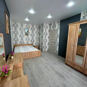 Богдана Хмельницького вул., 105-Б/5